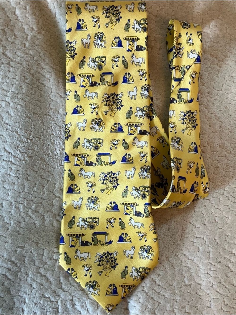 Men's Necktie Tie 100% Silk Yellow Asian Warrior Horses Temples Print